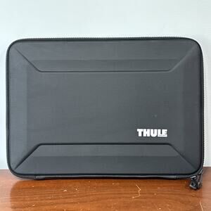 Thule - Gauntlet Laptop Sleeve Case for 14” Apple MacBook Pro, 13” MacBook AIR